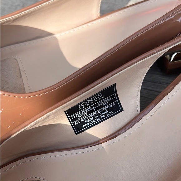 Jones New York Women's Tan Slingback Flats - Picture 4 of 4